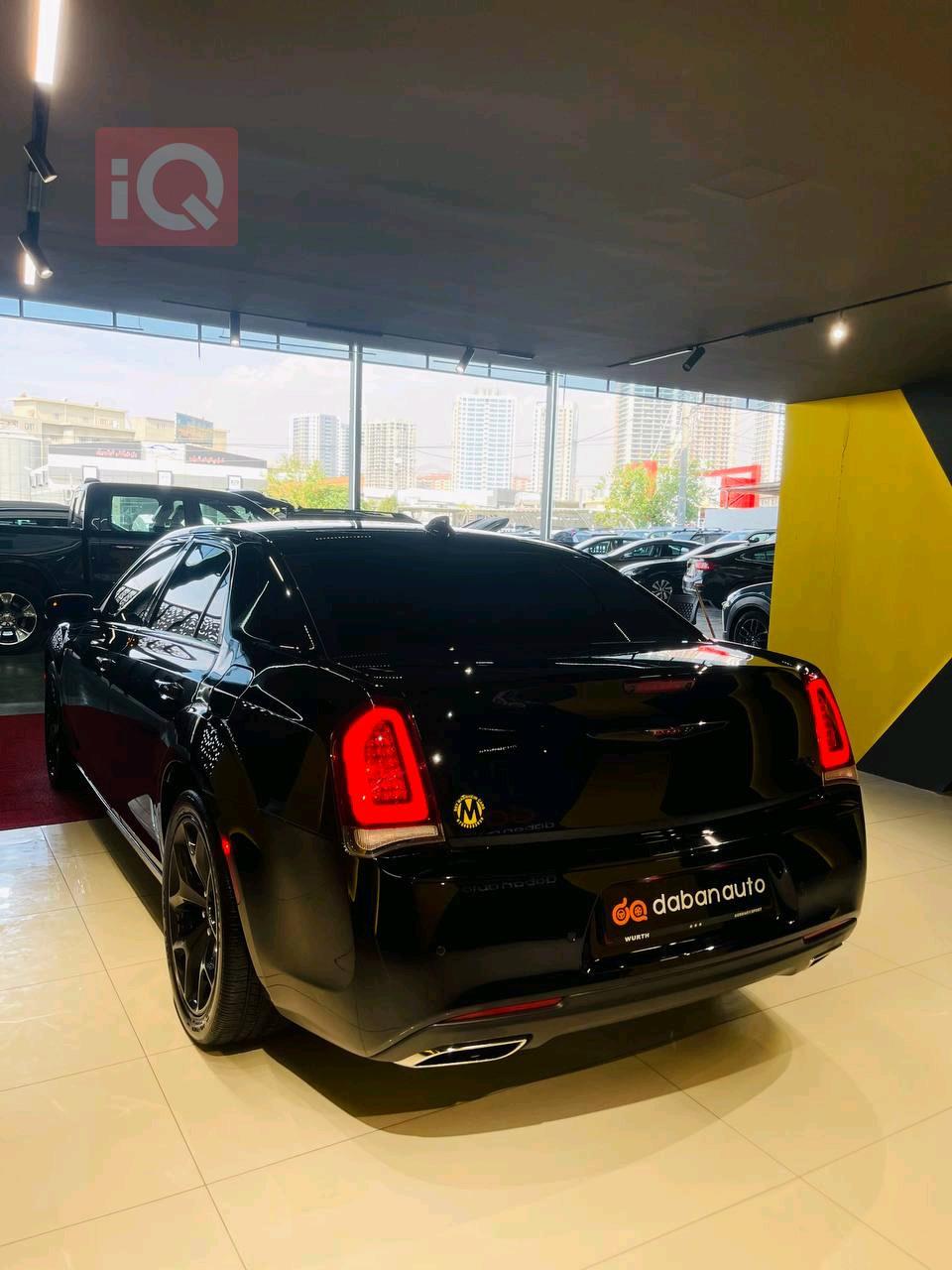 کرایسلەر 300